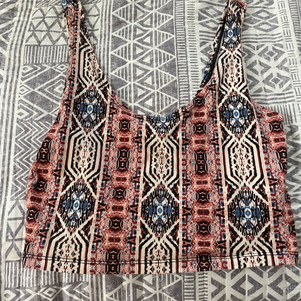 Forever 21 Geometric Pattern Crop Top